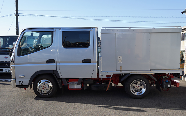 高圧洗浄車（2t防音型）